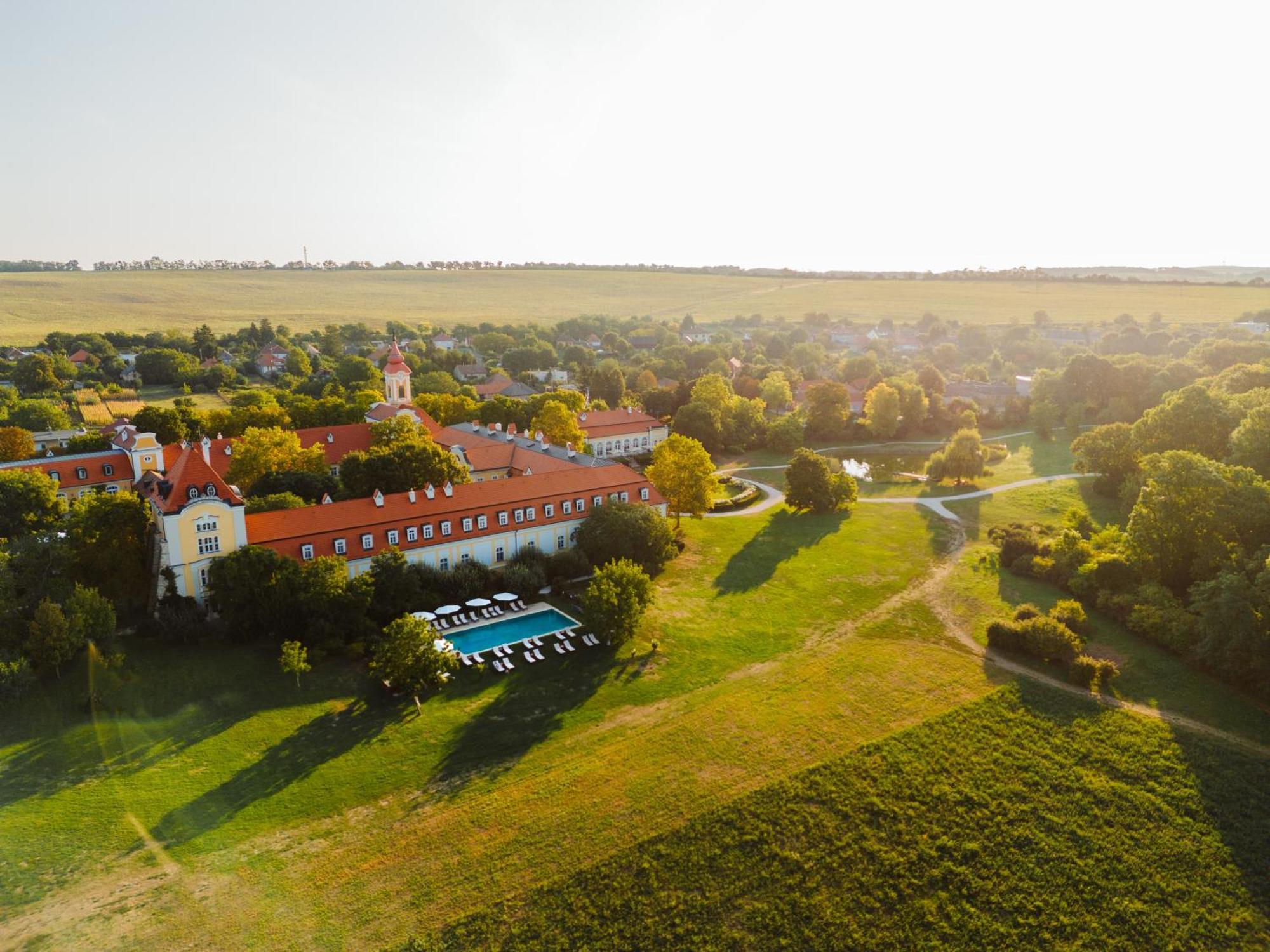 Hotel Chateau Bela Экстерьер фото