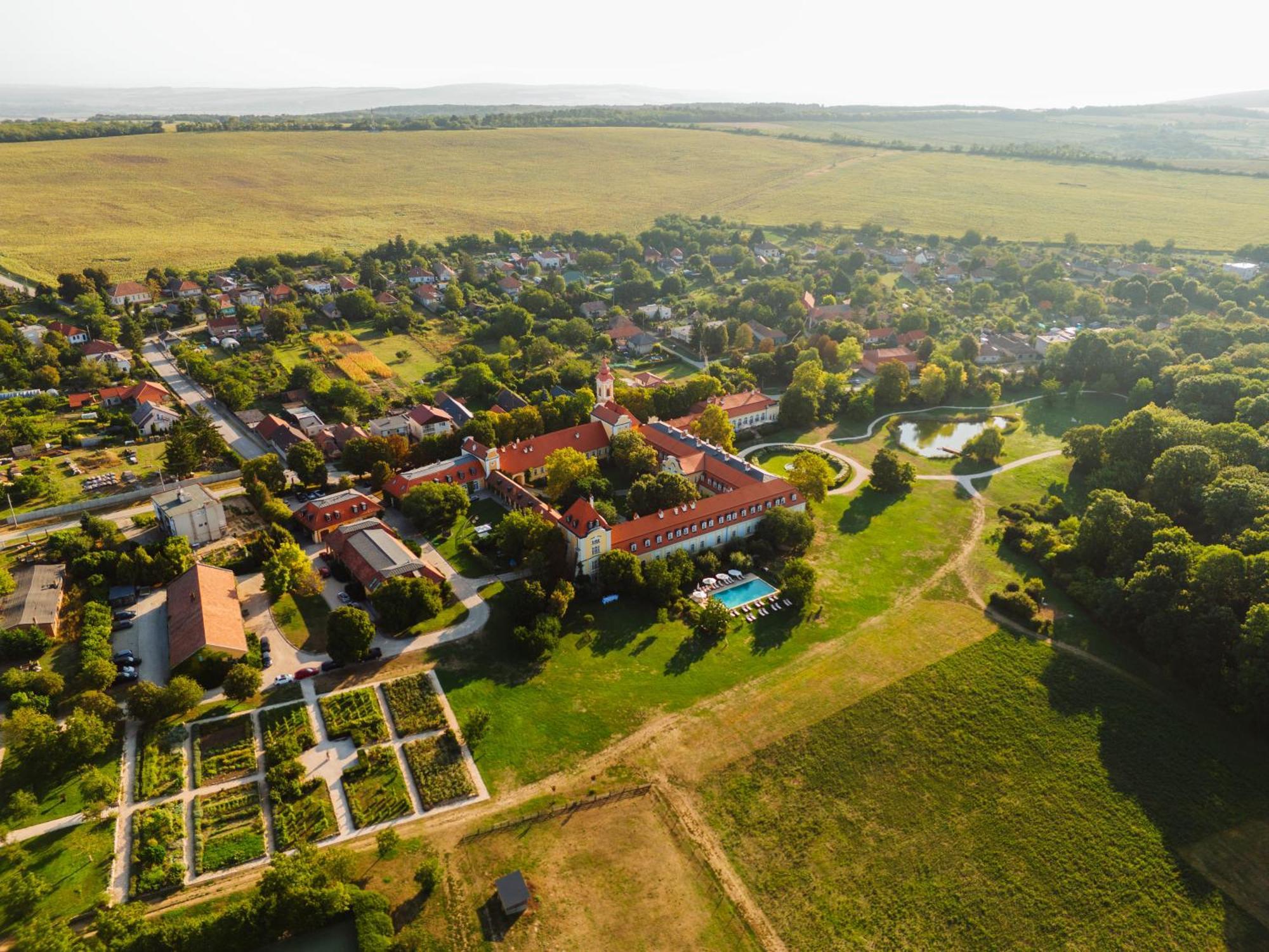 Hotel Chateau Bela Экстерьер фото